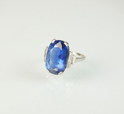Lot 136 - An Art Deco sapphire and diamond ring