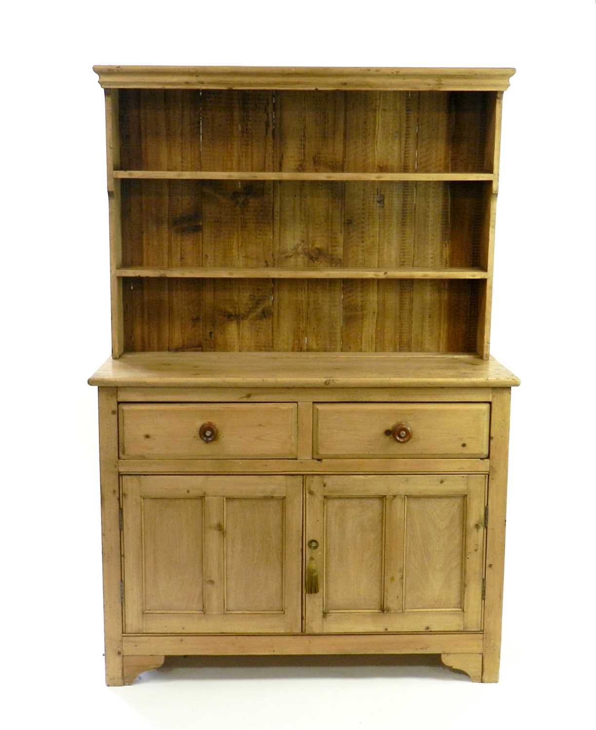 Lot 341 - A reproduction pine kitchen dresser