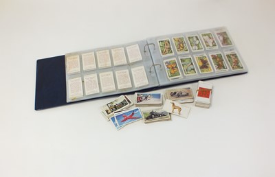 Lot 290 - A large collection of cigarette cards and packets