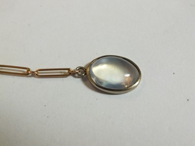 Lot 70 - A moonstone fringe necklace