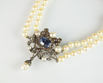 Lot 122 - A late 18th/early 19th century sapphire, diamond and baroque pearl pendant