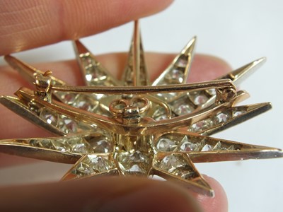 Lot 60 - A Victorian diamond star burst brooch/pendant