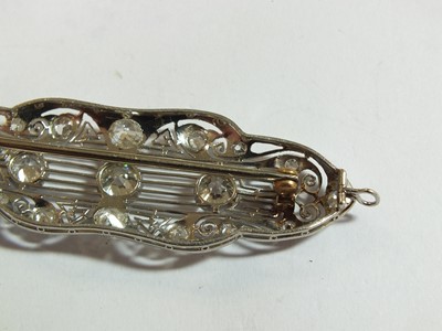 Lot 110 - An early 20th century diamond brooch