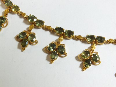 Lot 63 - A green sapphire fringe necklace