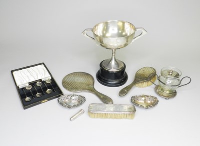 Lot 149 - A small collection of silver and plate