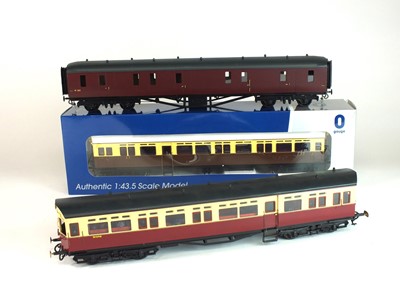 Lot 131 - A Dapol, O-gauge, passenger carriage, with two other examples (3)