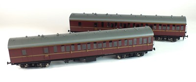 Lot 132 - A pair of Darstaed finescale model British railway coaches, boxed (2)