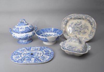 Lot 35 - A collection of 19th century blue and white pottery