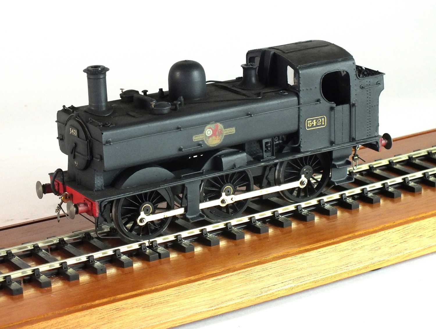 Lot 137 - An O-gauge scratch-built model of a steam locomotive, '5421', 0-6-0, in pine box (2)