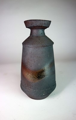 Lot 333 - Tseng Min-Nan (Taiwanese Contemporary) Dark Grey Stoneware Vase