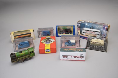 Lot 98 - A collection of models