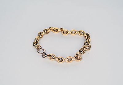 Lot 375 - A yellow metal hollow oval link bracelet