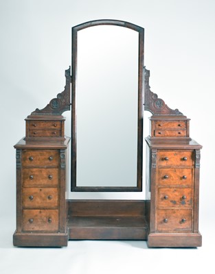 Lot 645 - An Edwardian walnut pedestal dressing table