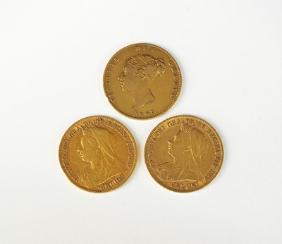 Lot 167 - Three Victoria half sovereigns