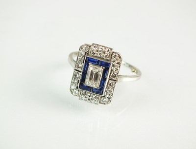 Lot 148 - An Art Deco diamond and sapphire ring