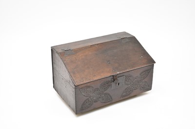 Lot 560 - A 17th century oak deed box