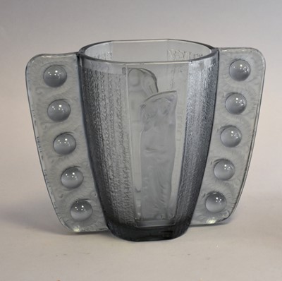 Lot 245 - Art Deco glass