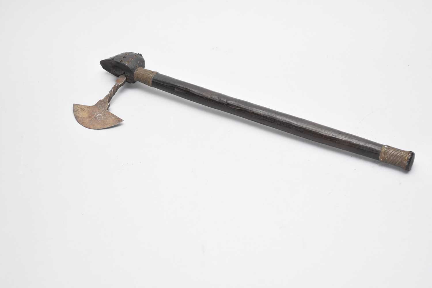 Lot 455 - A Southern African tribal Shona axe