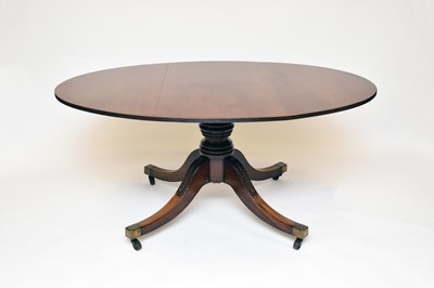 Lot 549 - A William IV mahogany breakfast table