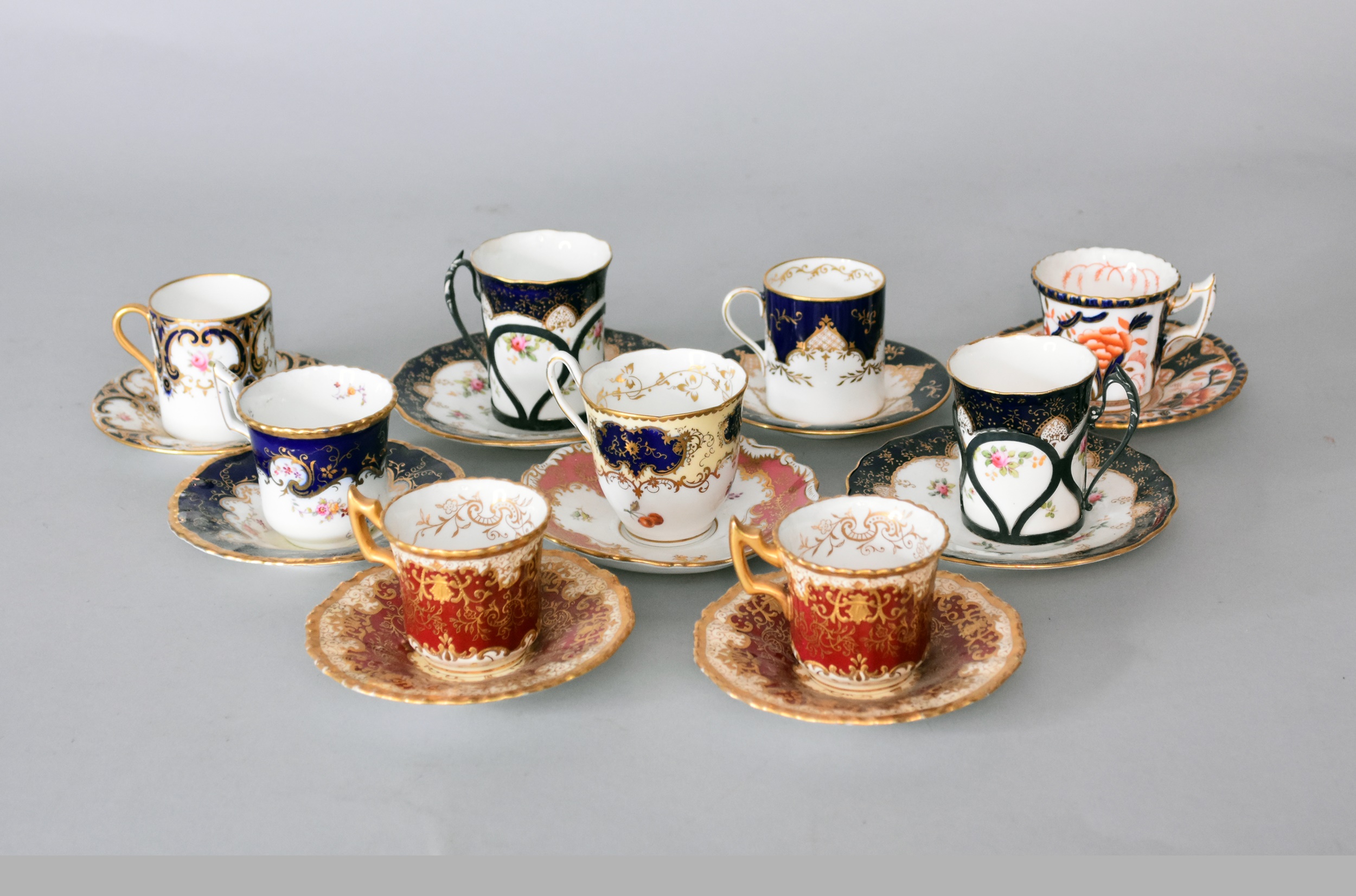 Lot 285 - A good collection of Coalport coffee cups