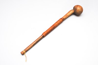 Lot 372 - An East African tribal throwing club