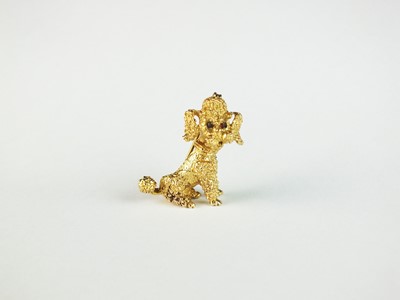 Lot 44 - A 9ct gold novelty brooch in the form of a poodle