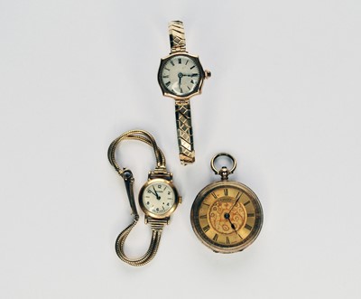 Lot 131 - A fob watch and two wristwatches