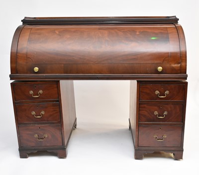Lot 515 - A William IV mahogany cylinder-topped bureau