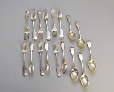 Lot 14 - A collection of Fiddle pattern silver flatware