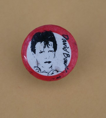 Lot 121 - David Bowie Scary Monsters Pin Button Badge