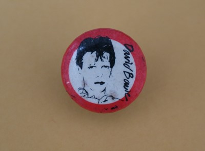 Lot 121 - David Bowie Scary Monsters Pin Button Badge