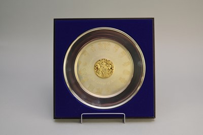 Lot 7 - A cased commemorative silver plate