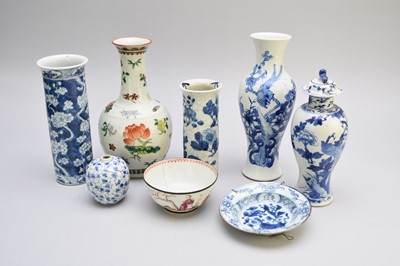 Lot 238 - A group of Chinese porcelain