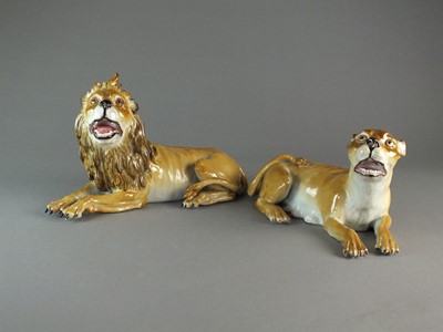Lot 310 - A pair of Meissen models of a lion and lioness