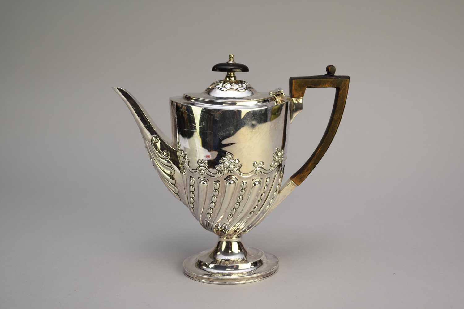 Lot 1 - A late Victorian silver coffee pot