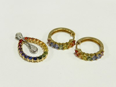 Lot 53 - A multi-coloured sapphire pendant and earrings