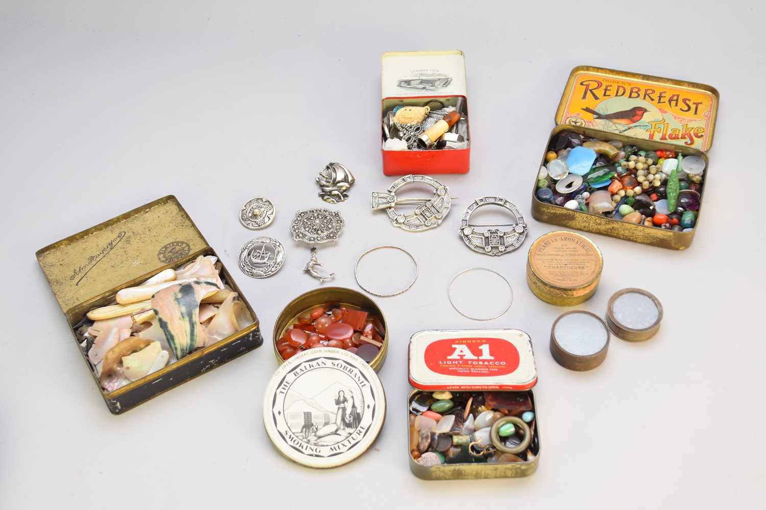 Lot 40 - A large collection of loose stones and jewellers stock