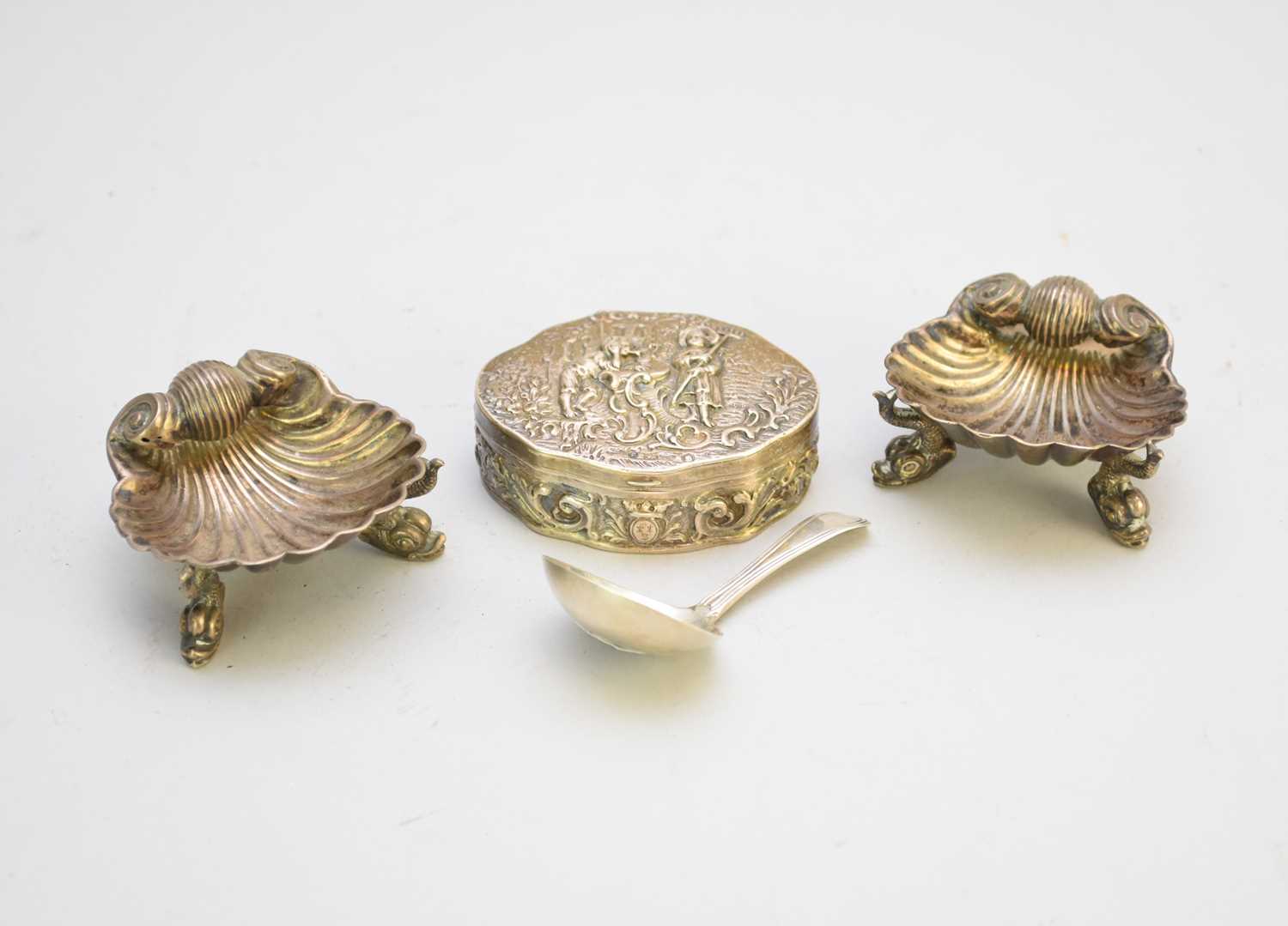 Lot 23 - A silver caddy spoon, a pair of silver salts and a silver box