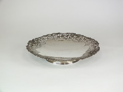 Lot 131 - A silver pedestal shallow bowl