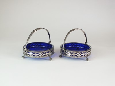 Lot 126 - A pair of Victorian shallow sweetmeat dishes