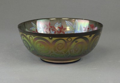 Lot 305 - A Pilkington's Royal Lancastrian lustre bowl by William S Mycock