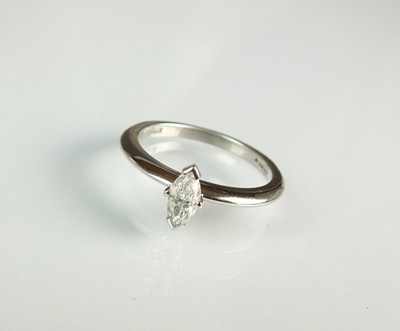 Lot 147 - A platinum single stone diamond ring