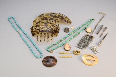 Lot 56 - A large collection of various pieces of jewellery and costume jewellery
