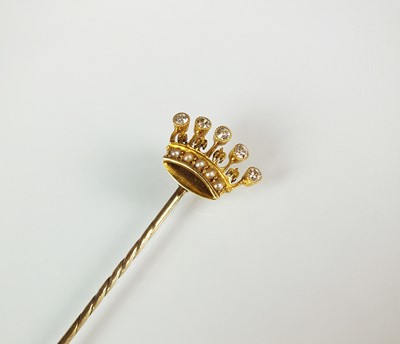 Lot 125 - A diamond and pearl Coronet stick pin