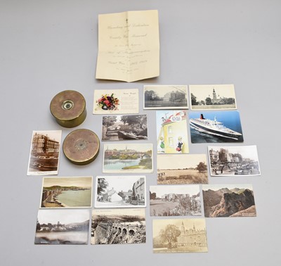 Lot 271 - A small collection of items