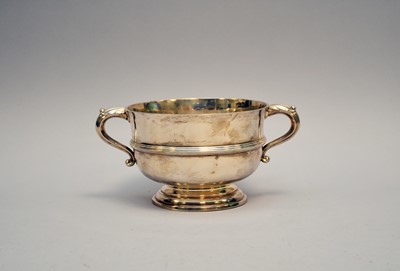 Lot 299 - A two handled silver trophy bowl