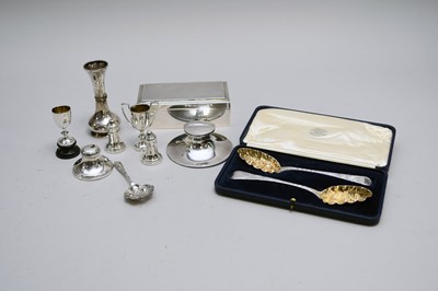 Lot 296 - A small collection of silver