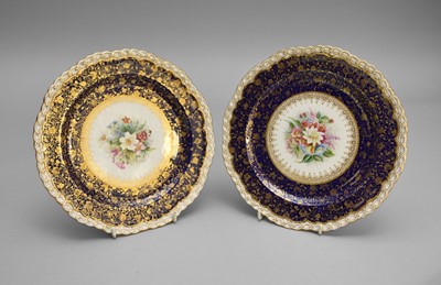 Lot 386 - A pair of Copeland cabinet plates, early 20th century