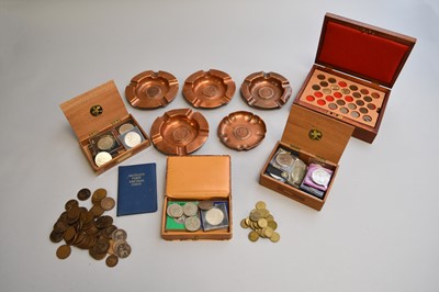 Lot 336 - A collection of British and Foreign cupro-nickel and bronze coinage (a lot)