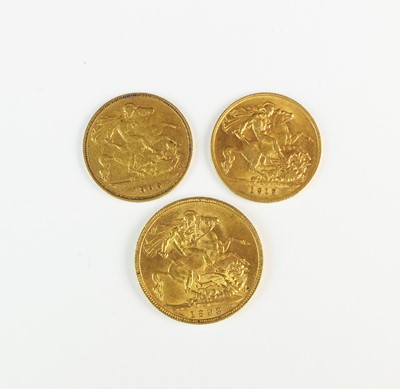 Lot 215 - A sovereign and two half sovereigns